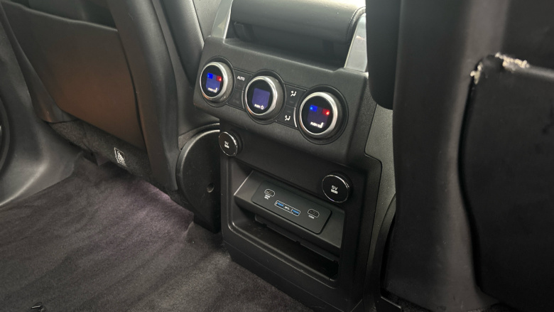 Land Rover Discovery 3.0 SD6 HSE Luxury 5dr Auto Diesel Station Wagon